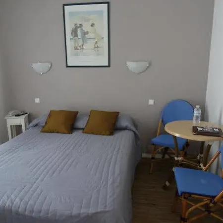 Brit Hermitage Hotel 3*