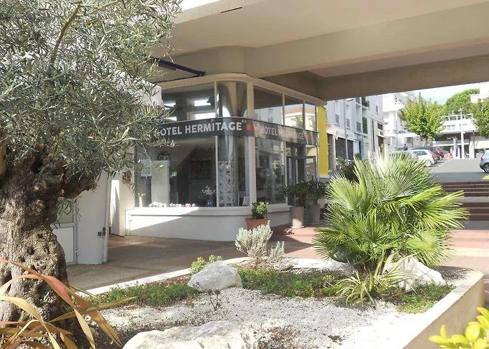 Brit Hermitage Готель