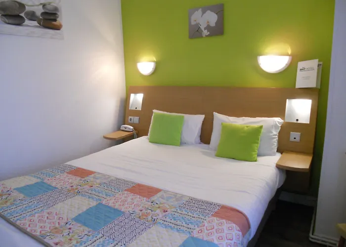 Brit Hermitage 3* Руаян