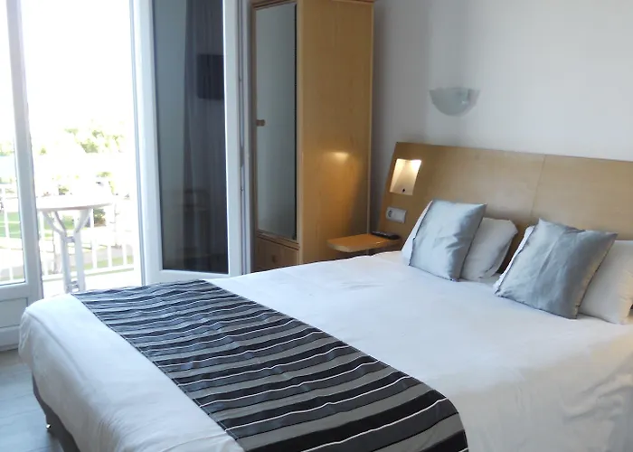 Brit Hermitage فندق