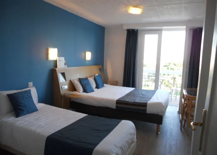 Brit Hermitage 3* Руаян