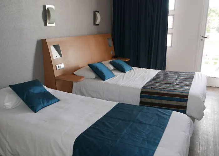 Brit Hermitage 3* Руаян