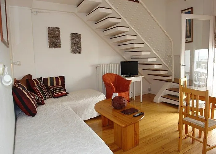 Brit Hermitage فندق